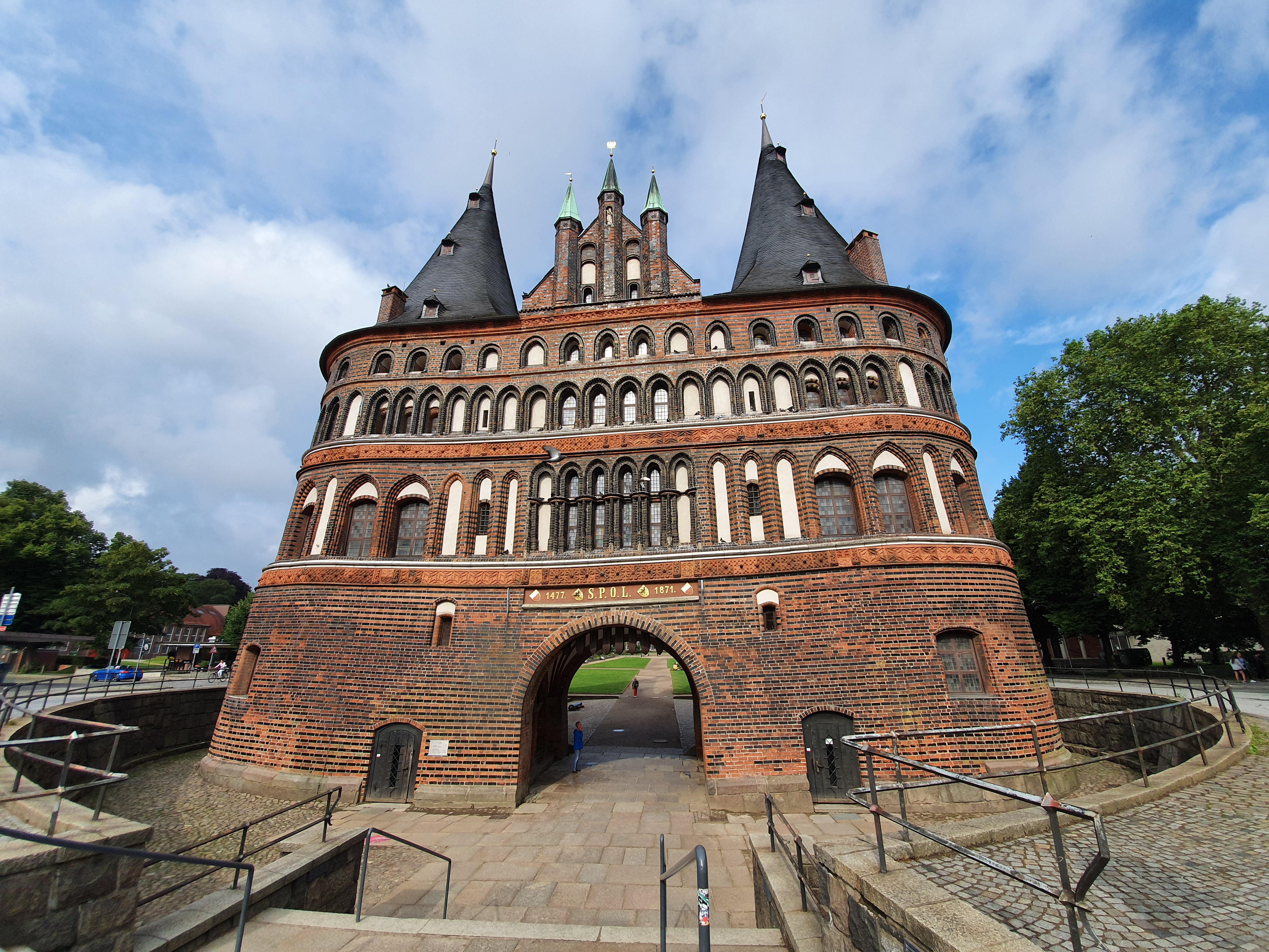 Holstentor - von Altstadtseite aus