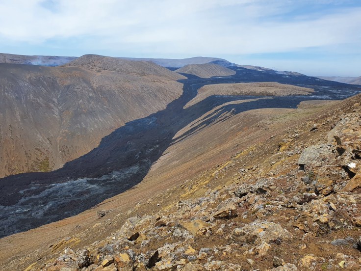 Island Fagradalsfjall frischer Lavastrom im Natthangi Tal
