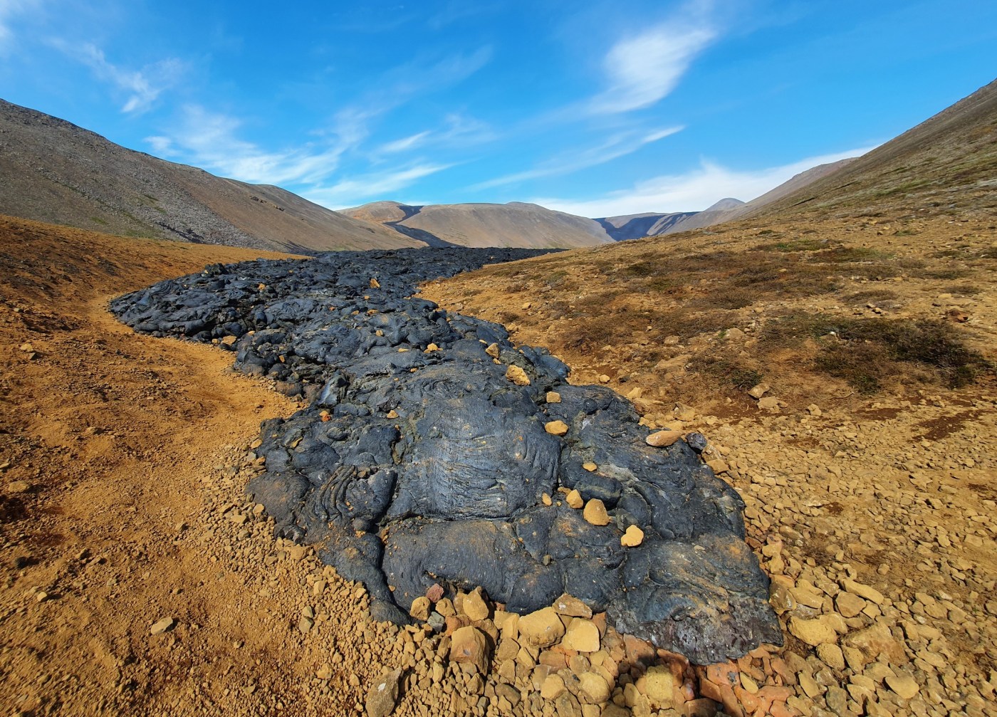 Island Fagradalsfjall frischer Lavastrom im Natthangi Tal