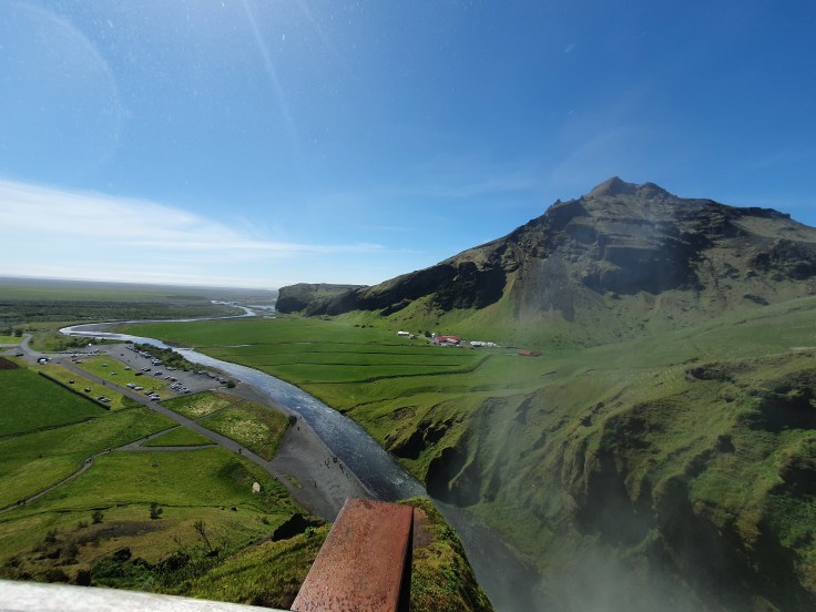 Island Skogafoss Blick von Plattform ins Tal
