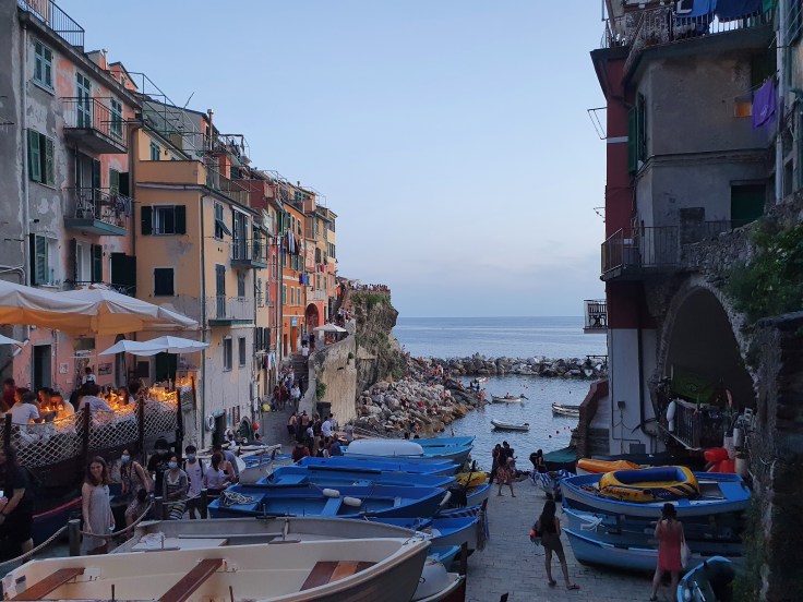 Riomaggiore Hafen mit Dau Cila (links)
