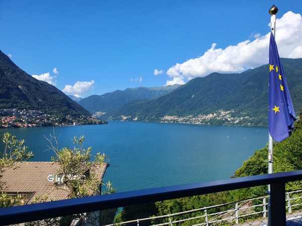 Comer See / Torno: Blick vom Hotel Lago über den See