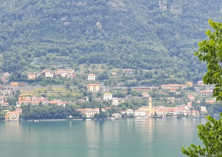 Comer See/Torno: Blick auf George Clooneys Villa