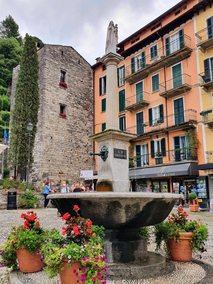 Bellagio - Piazza della Chiesa