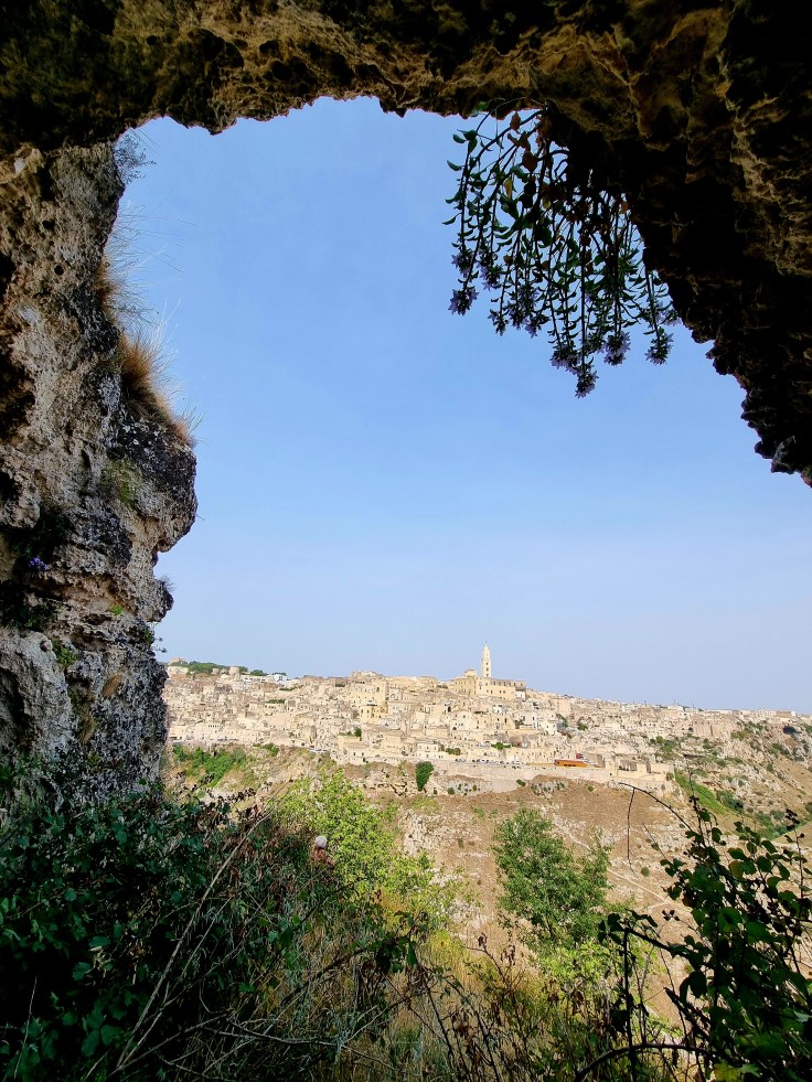 Matera - Wanderung in der Gravina, Blick von Höhle
