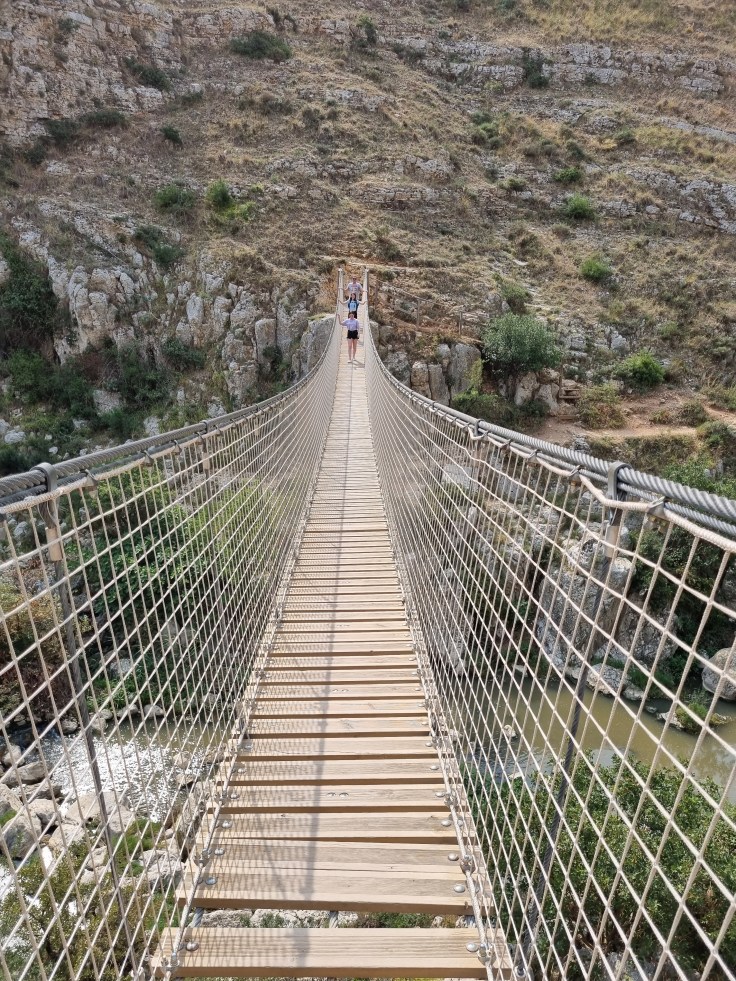 Matera - Wanderung in der Gravina, Hängebrücke