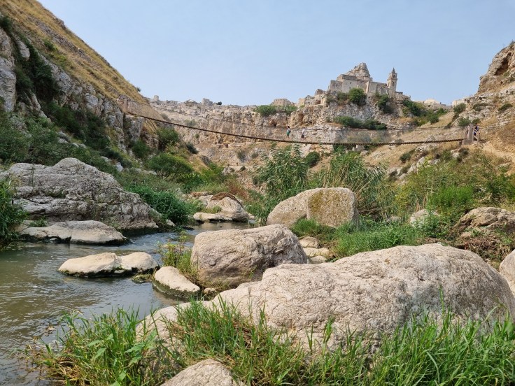 Matera - Wanderung in der Gravina, Hängebrücke