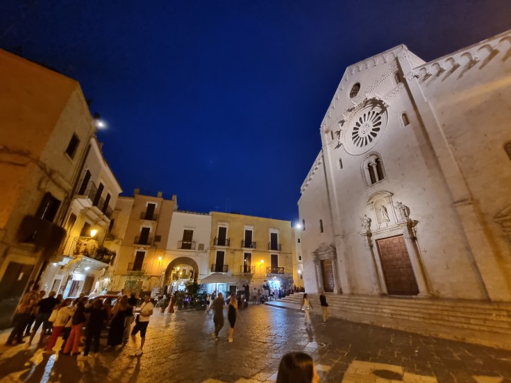 Bari Altstadt am Abend
