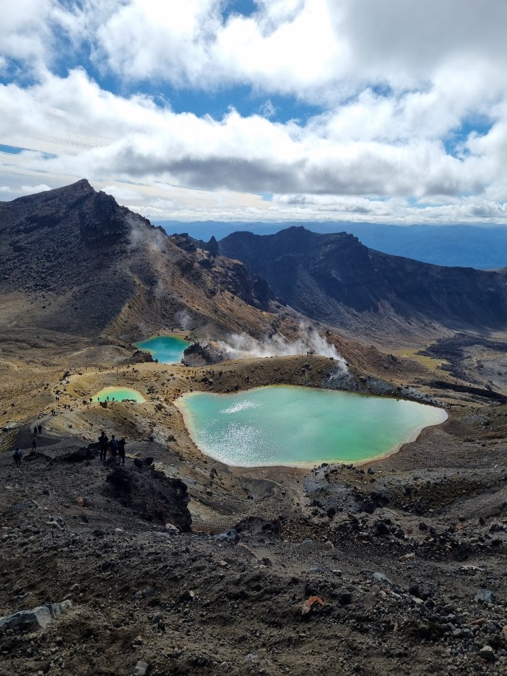 Tongariro Crossing - Emerald Lakes
