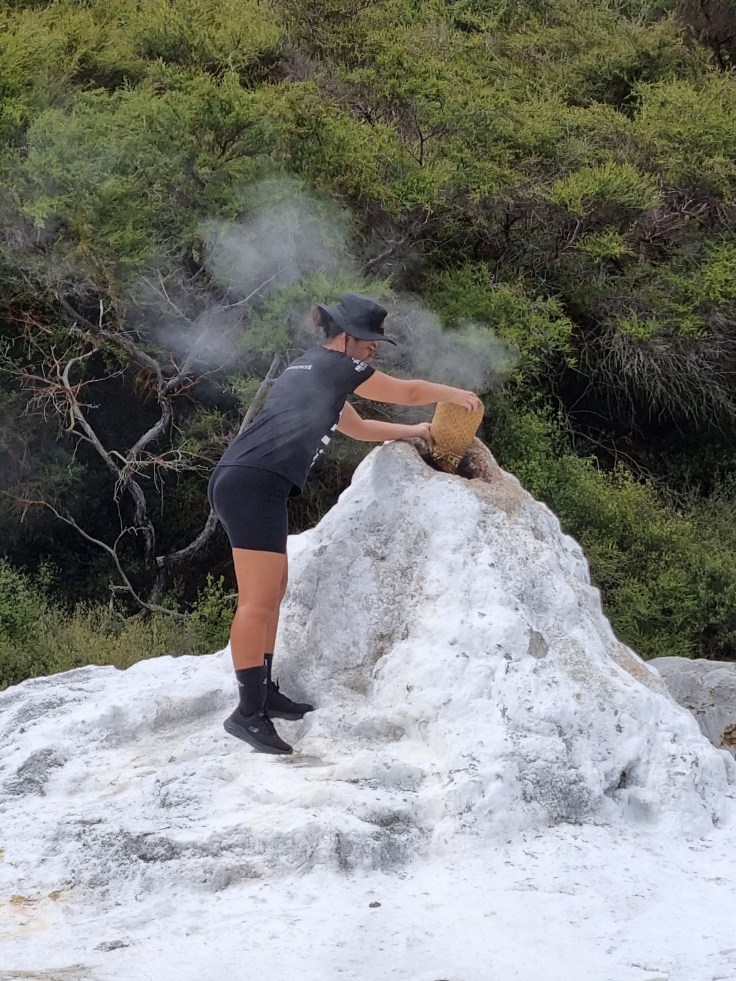 Waiotapu - Lady Knox Geysir