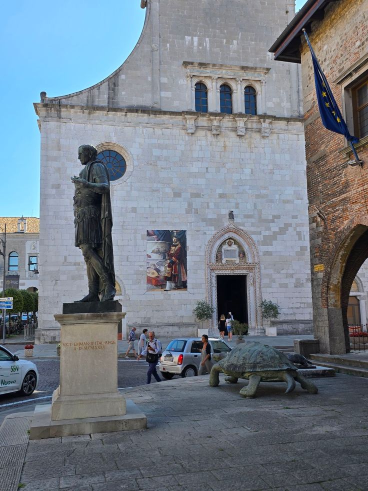 Cividale del Friuli - Duomo und Julius Caesar
