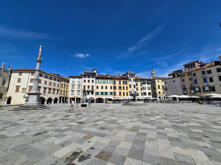 Udine - Piazza Giacomo Matteotti