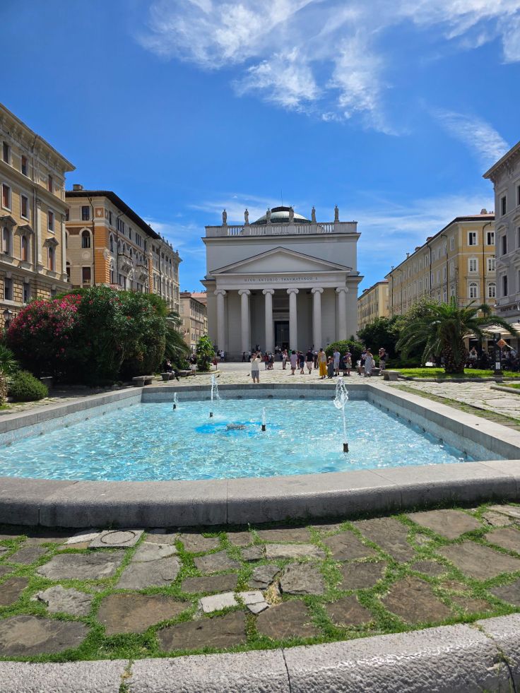 Triest: Serbisch-orthodoxe Kirche am Canale Grande