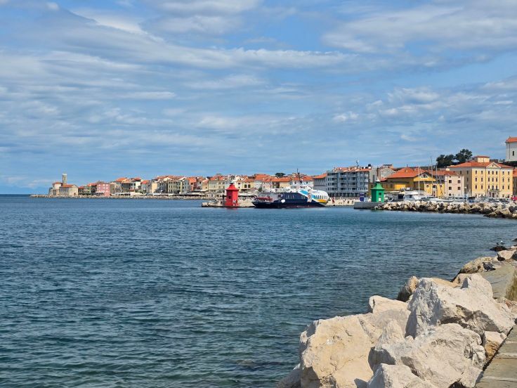 Piran: Uferpromenade Richtung Altstadt