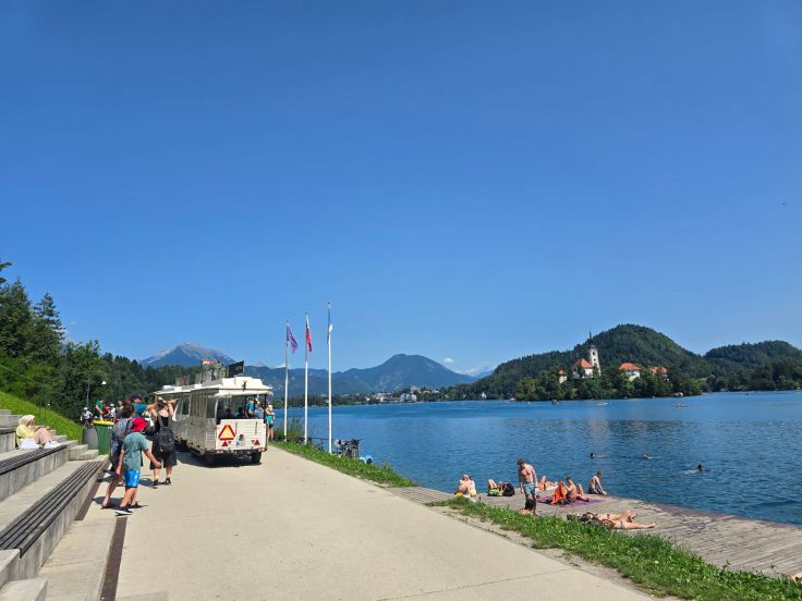 Spazierweg rund um den Bleder See