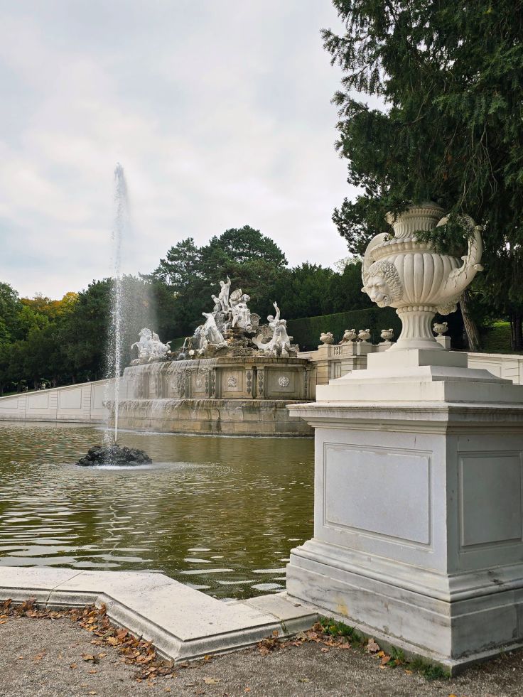 Schloss Schönbrunn Neptunbrunnen