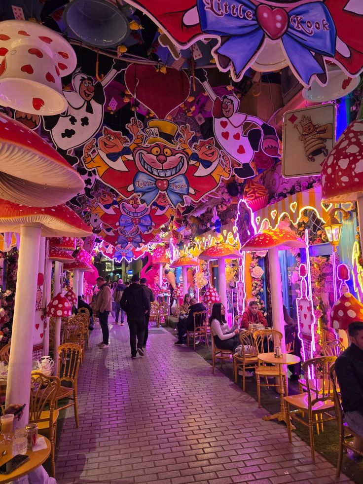 Athen - Plaka by night