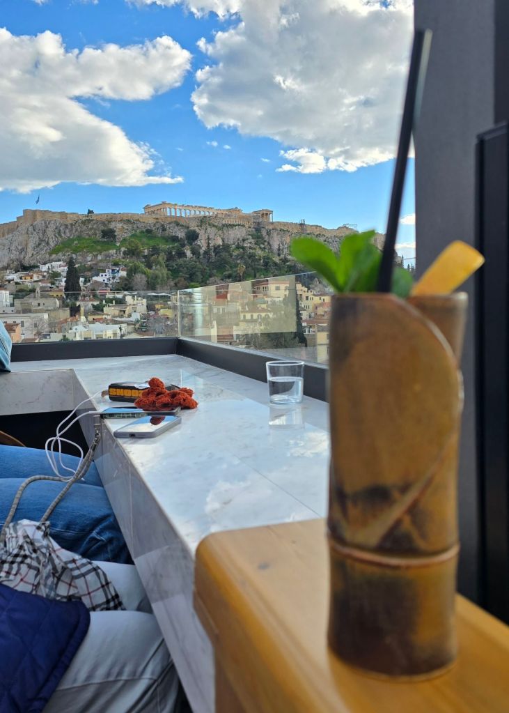 Athen - Rooftopbar Ciel mit Blick auf Akropolis