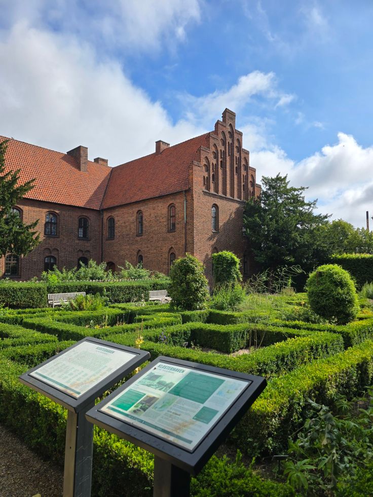 Domgarten hinter St. Knuds Kirka