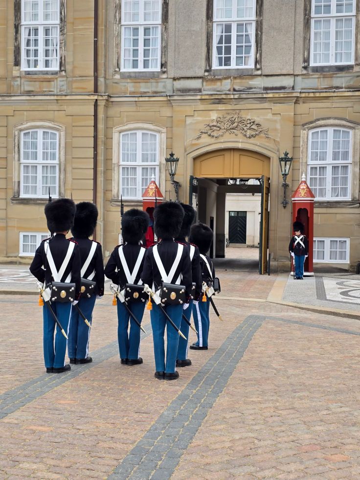 Kopenhagen - Schloss Amalienborg, Wachablösung