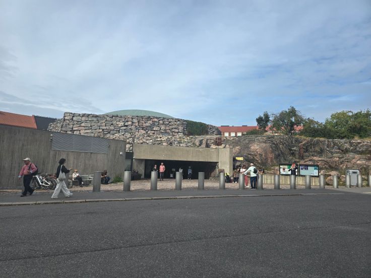 Helsinki: Temppeliaukio-Kirche (Felsenkirche)