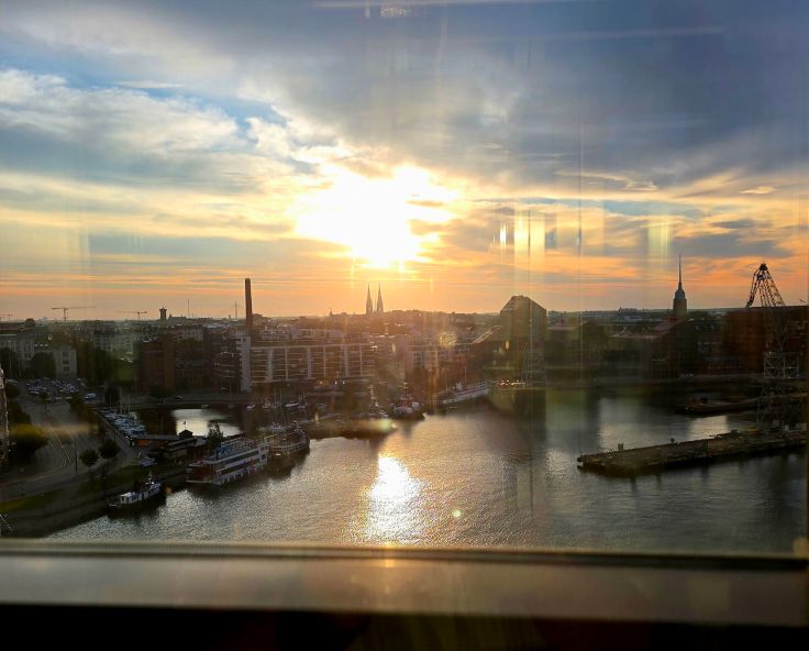 Blick vom Clarion über Hafen