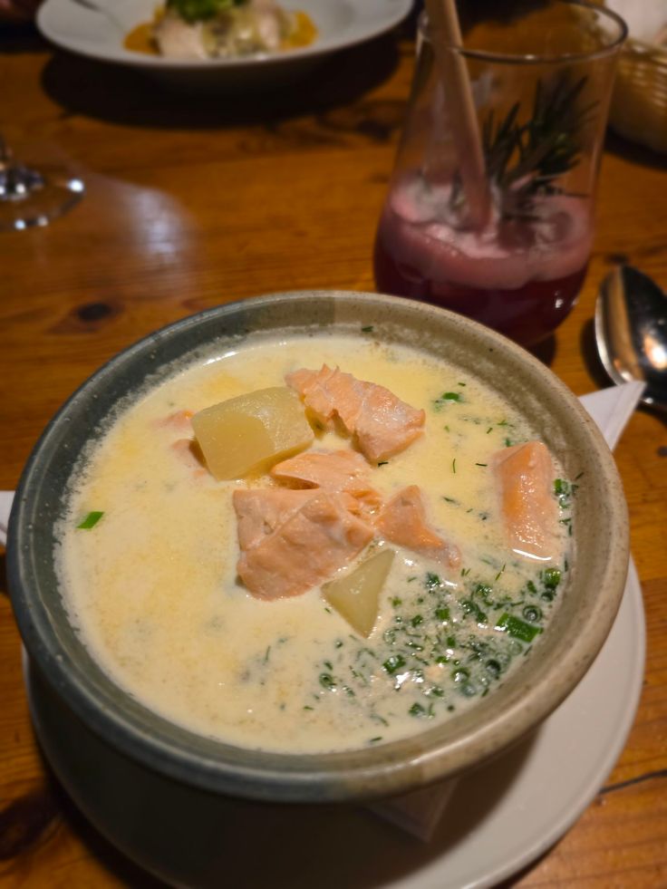 Typisch finnische Lachssuppe